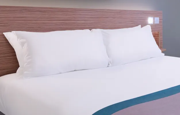 Travelodge sleepeezee pillows online