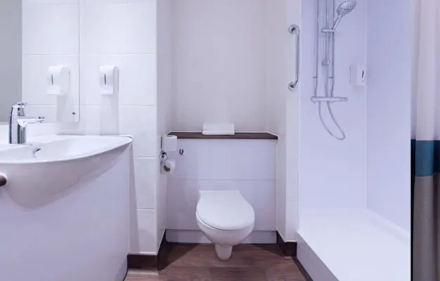 Photo of the ensuite in a FamilySuperRoom in Gatwick Airport Central hotel