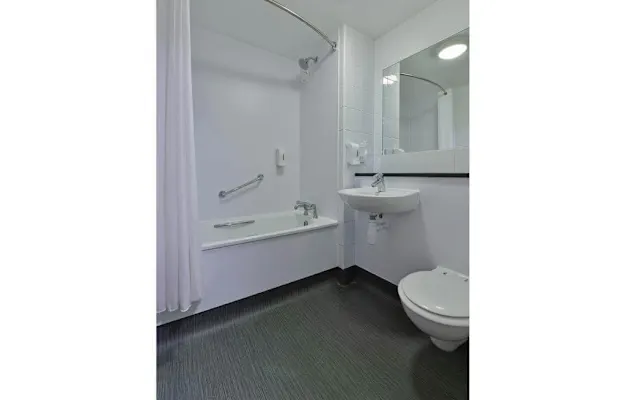 Photo of the ensuite in a Standard Double Room in Norwich Central hotel