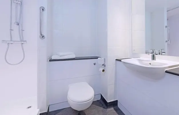 Photo of the ensuite in a Standard Double Room in London Central Waterloo hotel