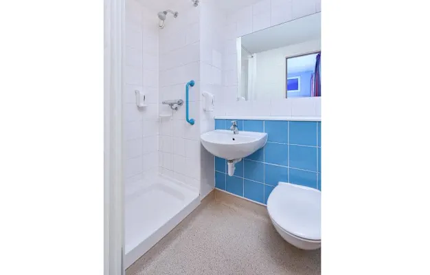 Photo of the ensuite in a Standard Family Room in Barnstaple hotel